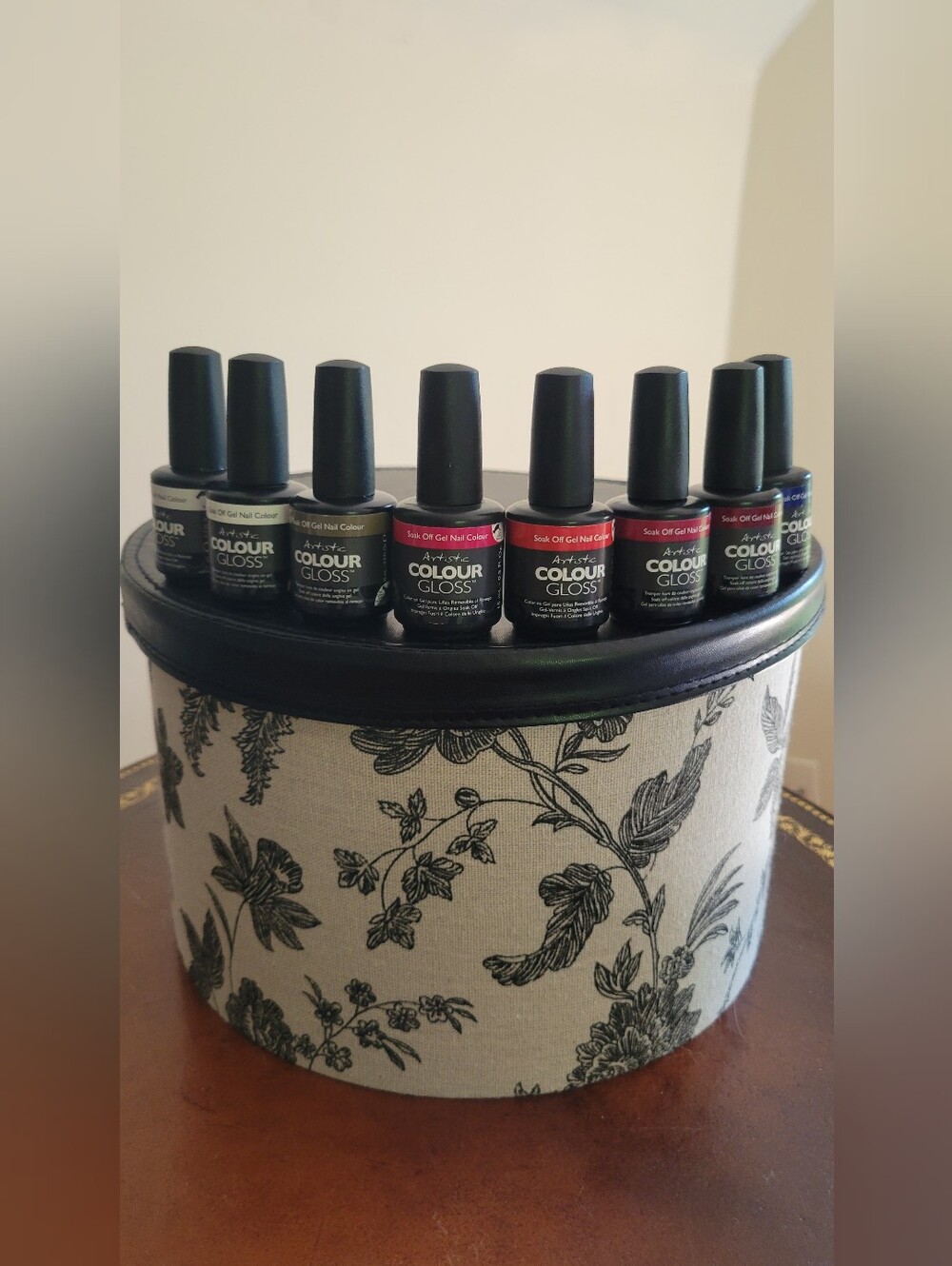 8 Artistic Gel Nail Polish